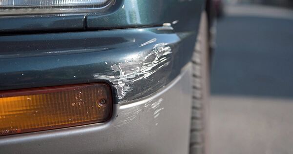 Ein Unbekannter hat in Markgröningen einen Mercedes beschädigt. Ein Unbekannter hat in Markgröningen einen Mercedes beschädigt.