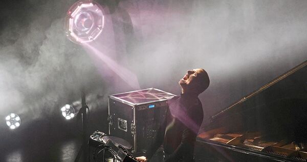 Dialektik der Werkzeuge: Martin Kohlstedt im Scala. Dialektik der Werkzeuge: Martin Kohlstedt im Scala.