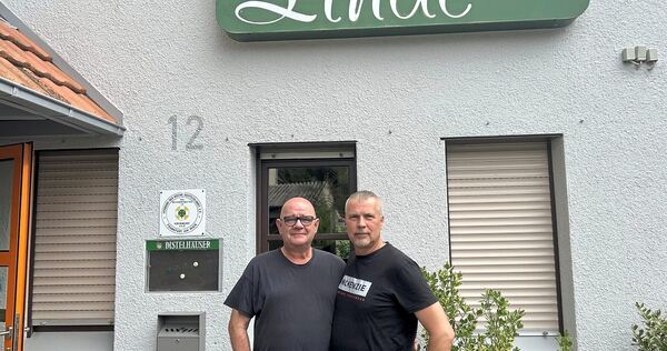 Die Eröffnung steht unmittelbar bevor: Alexander Schmelzer (links) und sein Mitarbeiter Darko Milek bewirtschaften künftig die L Die Eröffnung steht unmittelbar bevor: Alexander Schmelzer (links) und sein Mitarbeiter Darko Milek bewirtschaften künftig die Linde in Kleiningersheim.