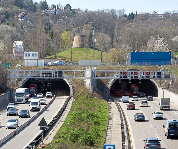 Engelbergtunnel: Sanierung wird in neue Bahnen gelenkt ...
