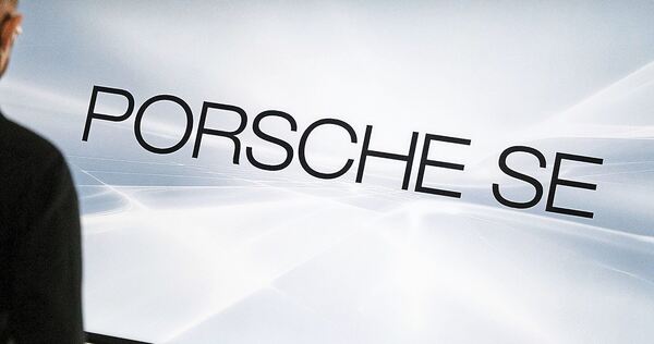 Das Arbeitsgerichtsverfahren zwischen der Porsche Automobil Holding SE und zwei Frauen, die Vorwürfe gegen einen Top-Manager weg Das Arbeitsgerichtsverfahren zwischen der Porsche Automobil Holding SE und zwei Frauen, die Vorwürfe gegen einen Top-Manager wegen angeblichen unangemessenen Verhaltens erhoben hatten, zieht sich in die Länge.