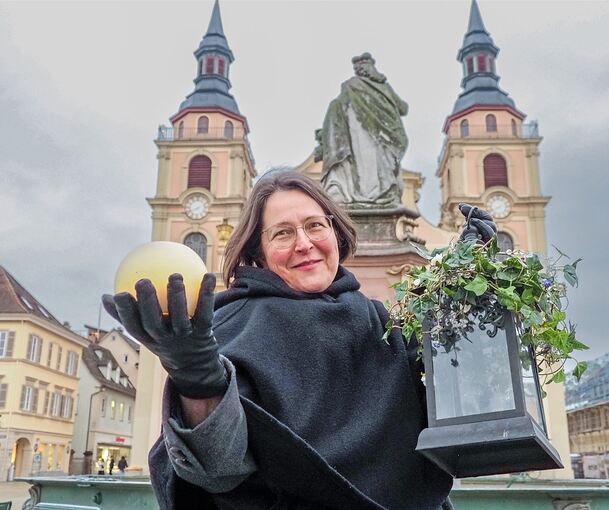 Xenia Busam ist seit 25 Jahren als Märchenerzählerin tätig. Im Jubiläumsjahr hat sie zwei neue Führungen konzipiert. Foto: Holm Wolschendorf