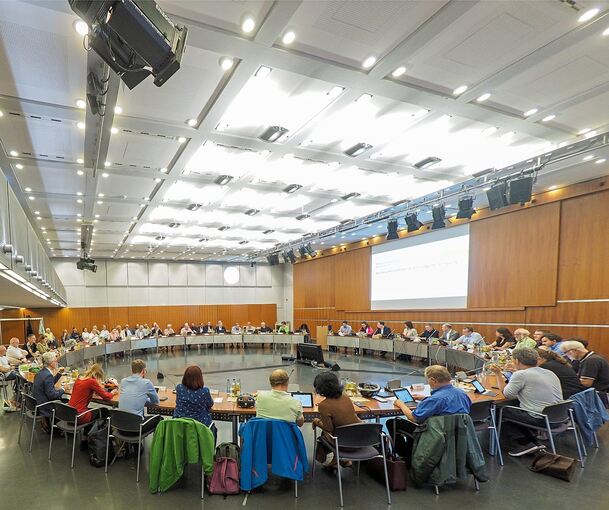 Der Ludwigsburger Gemeinderat tagt im Großen Saal des Kulturzentrums.