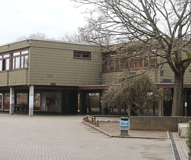 In der Theodor-Heuss-Realschule in Kornwestheim gibt es schon lange nicht mehr genug Klassenzimmer. Foto: Ramona Theiss