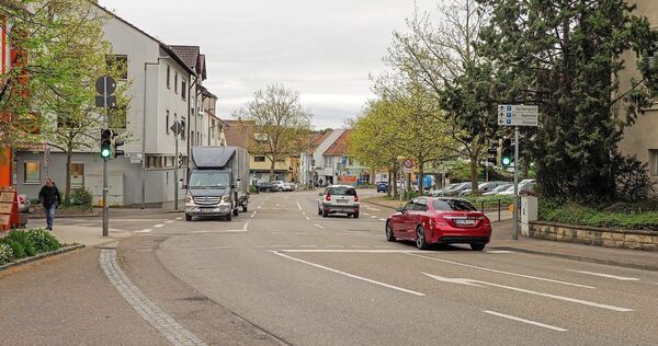 Eine von Marbachs wichtigsten Verkehrsachsen könnte bald durch einen kleinen Kreisverkehr ergänzt werden. Eine von Marbachs wichtigsten Verkehrsachsen könnte bald durch einen kleinen Kreisverkehr ergänzt werden.