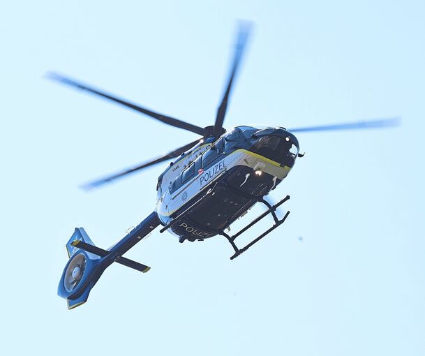 Auch ein Hubschrauber war zur Vermisstensuche am Sonntag und Montag im Einsatz.