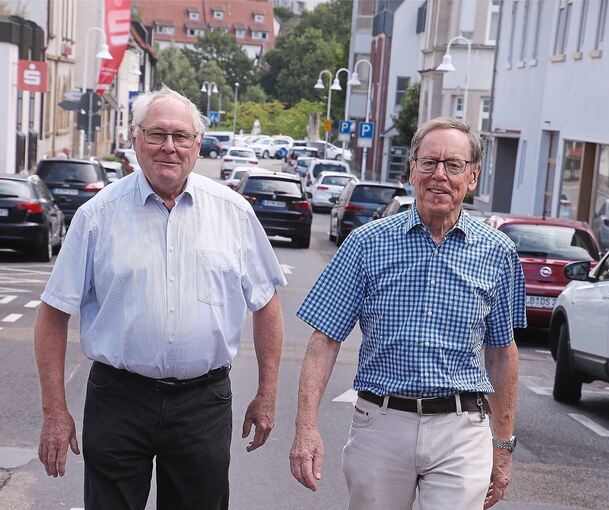 Auf neuen Wegen: Nach 25 und 30 Jahren im Gemeinderat haben sich Walter Zeyhle (links) und Helmut Fischer verabschiedet.