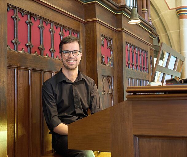 Bezirkskantor Andreas Willberg spielt in der Alexanderkirche.