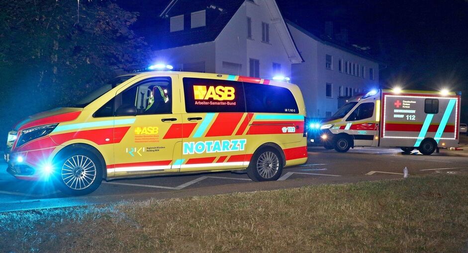 Alarmiert worden waren auch Notfallsanitäter.