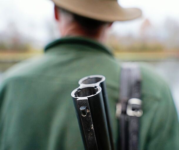 Der Ludwigsburger hat seinen Vater bei der Jagd erschossen. Symbolbild: Uwe Anspach/dpa