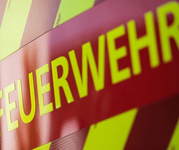 Die Feuerwehr ist vor Ort.