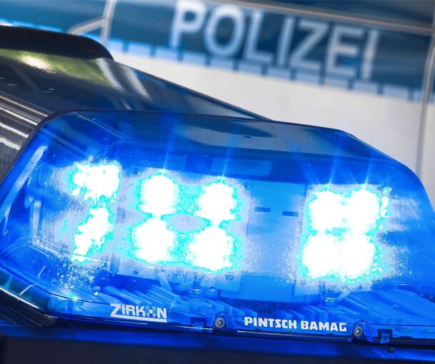 Die Polizei sucht Zeugen.