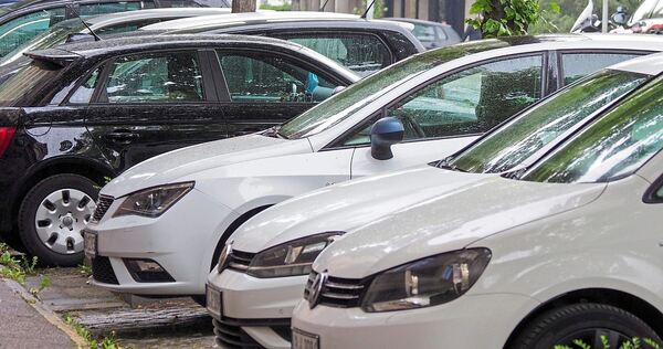 Im Marbacher Stadtteil Hörnle sorgt die Suche nach einem Parkplatz immer wieder für Stress - wie in vielen anderen Städten auch Im Marbacher Stadtteil Hörnle sorgt die Suche nach einem Parkplatz immer wieder für Stress - wie in vielen anderen Städten auch (hier: Ludwigsburg).