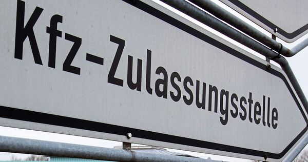 Angelegenheiten rund um Kfz-Zulassung und Führerschein müssen bis Jahresende in Ludwigsburg, Besigheim oder Gerlingen erledigt w Angelegenheiten rund um Kfz-Zulassung und Führerschein müssen bis Jahresende in Ludwigsburg, Besigheim oder Gerlingen erledigt werden.