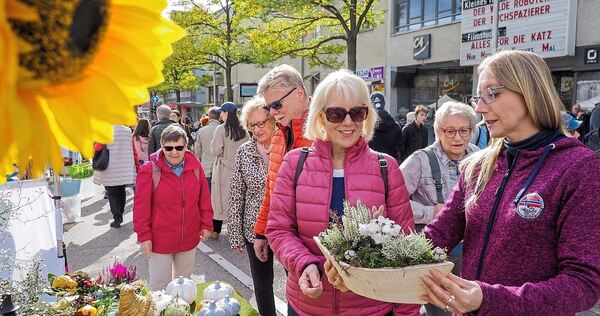 Das Kastanienbeutelfest bietet auch einen Kunst- und Genussmarkt. Das Kastanienbeutelfest bietet auch einen Kunst- und Genussmarkt.