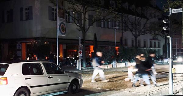 Ein ungewohnter Anblick bot sich am Donnerstagabend in der Ludwigsburger Innenstadt. Es blieb dunkel. Ein ungewohnter Anblick bot sich am Donnerstagabend in der Ludwigsburger Innenstadt. Es blieb dunkel.