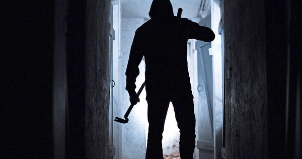 Einbrecher hat ein Jugendlicher in Hoheneck bei ihrer Tat überrascht. Einbrecher hat ein Jugendlicher in Hoheneck bei ihrer Tat überrascht.