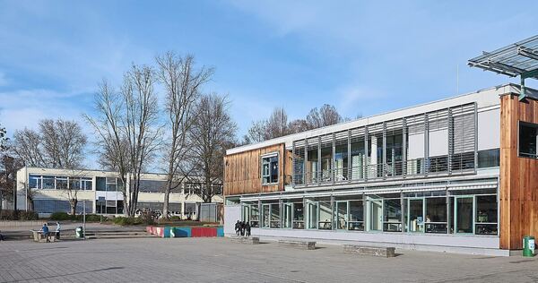 Vor allem in der Erich-Kästner-Realschule ist die Platznot groß: Es fehlen Klassenzimmer. Vor allem in der Erich-Kästner-Realschule ist die Platznot groß: Es fehlen Klassenzimmer.