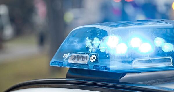 Die Polizei bittet um Hinweise. Die Polizei bittet um Hinweise.