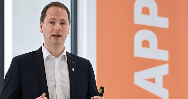 Vorstandsvorsitzender Matthias Lapp. Foto: Bernd Weißbrod/dpa Vorstandsvorsitzender Matthias Lapp.