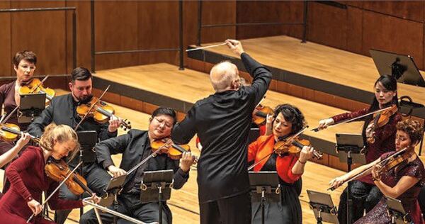 Spontaner Geniestreich: Das Stuttgarter Kammerorchester in der Liederhalle. Spontaner Geniestreich: Das Stuttgarter Kammerorchester in der Liederhalle.
