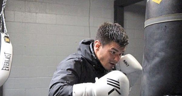 Leonardo Di Stefano Ruiz beim Boxtraining in Italien. Leonardo Di Stefano Ruiz beim Boxtraining in Italien.