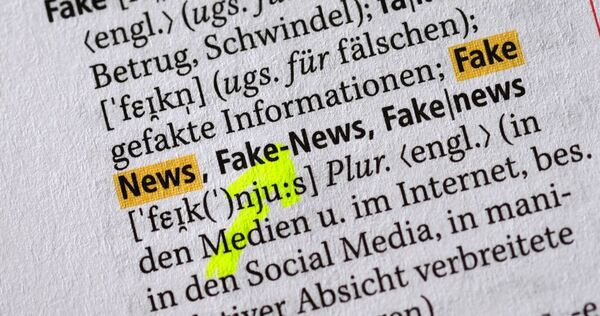 Duden - Das Wort "Fake News" Duden - Das Wort "Fake News"