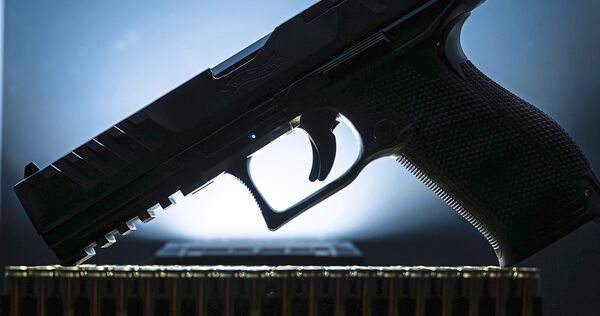 Vor Waffengewalt wird bei den Taten, zu denen die „Soko Frost“ ermittelt, ebensowenig zurückgeschreckt wie vor anderen Einschüch Vor Waffengewalt wird bei den Taten, zu denen die „Soko Frost“ ermittelt, ebensowenig zurückgeschreckt wie vor anderen Einschüchterungsversuchen.