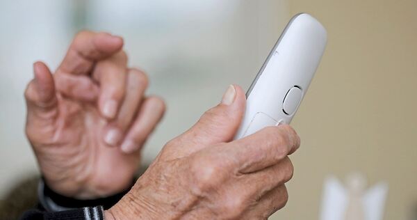 Unbekannte haben sich am Telefon als Bankmitarbeiter ausgegeben. Unbekannte haben sich am Telefon als Bankmitarbeiter ausgegeben.