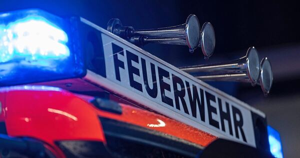 Die Feuerwehr rückt am Samstagabend zu einem Großeinsatz in der Philipp-Matthäus-Hahn-Gemeinschaftsschule in Kornwestheim an. Die Feuerwehr rückt am Samstagabend zu einem Großeinsatz in der Philipp-Matthäus-Hahn-Gemeinschaftsschule in Kornwestheim an.
