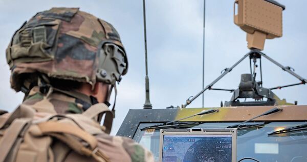 Für das Radar mit dem Namen Ground Observer 12 gibt es großes Interesse und viele internationale Kunden. Bislang sind es noch se Für das Radar mit dem Namen Ground Observer 12 gibt es großes Interesse und viele internationale Kunden. Bislang sind es noch sehr wenige Exemplare, die in Ditzingen produziert werden. Das soll sich ändern.