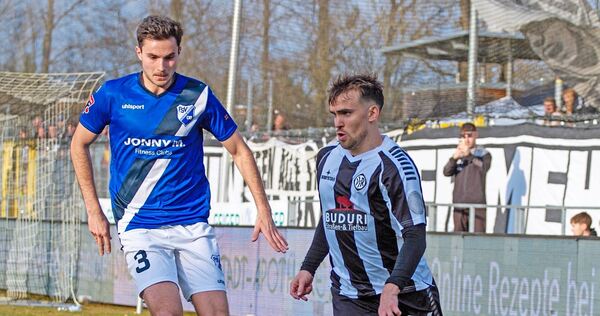 Zweikampfstarker Winter-Neuzugang: Marko Andric (links), hier im Duell mir Aalens Stefan Wächter. Foto: Eibner-Pressefoto/Tobias Zweikampfstarker Winter-Neuzugang: Marko Andric (links), hier im Duell mir Aalens Stefan Wächter.