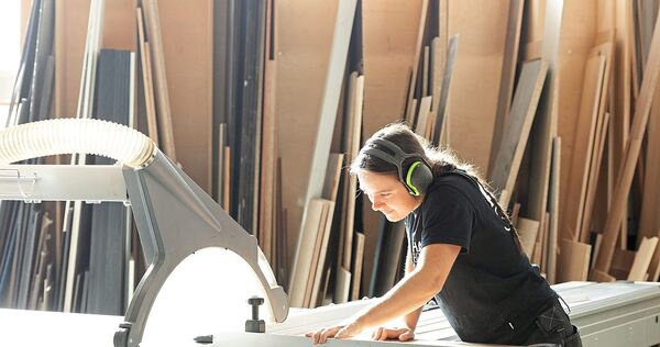 Handwerk ist Männersache? Ganz und gar nicht, findet Lisa Borrmann. Handwerk ist Männersache? Ganz und gar nicht, findet Lisa Borrmann.