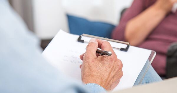 Für Kassenpatienten ist es bereits jetzt schwer, einen Therapieplatz zu bekommen. (Symbolbild) Für Kassenpatienten ist es bereits jetzt schwer, einen Therapieplatz zu bekommen. (Symbolbild)