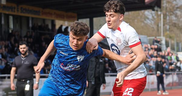 Eine Szene aus dem vergangenen Freiberger Heimspiel: SGV-Eigengewächs Tim Niklas Pietzsch (links) versucht, Offenbachs Nathan Do Eine Szene aus dem vergangenen Freiberger Heimspiel: SGV-Eigengewächs Tim Niklas Pietzsch (links) versucht, Offenbachs Nathan Doganay zu entwischen.