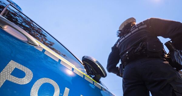 Die Polizei in Bietigheim-Bissingen sucht Zeugen des Vorfalls. Die Polizei in Bietigheim-Bissingen sucht Zeugen des Vorfalls.