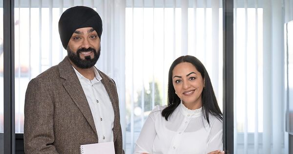 Manmander und Babita Kahi wollen mit ihrem Start-up Workkraft indische Pflegekräfte nach Deutschland vermitteln. Manmander und Babita Kahi wollen mit ihrem Start-up Workkraft indische Pflegekräfte nach Deutschland vermitteln.