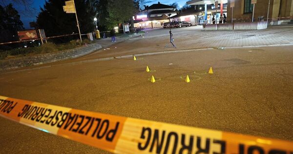 Weiträumig abgesperrter Bereich am Marbacher Bahnhof. Weiträumig abgesperrter Bereich am Marbacher Bahnhof.