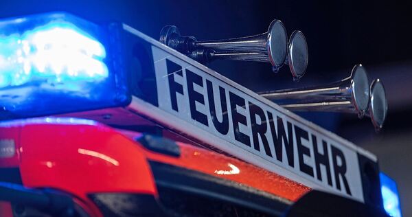 Die Zeugen können das Feuer selbst löschen. Die Zeugen können das Feuer selbst löschen.