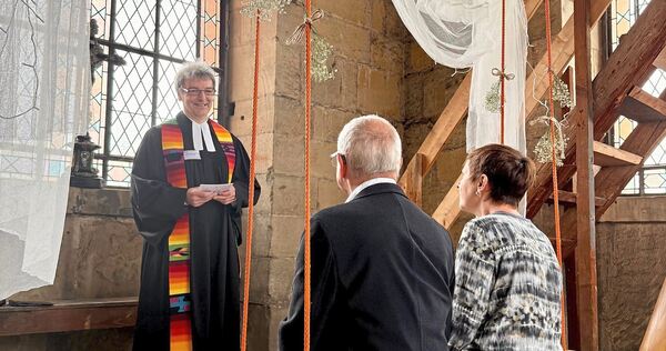 Auch im Kirchturm kann geheiratet werden. Auch im Kirchturm kann geheiratet werden.