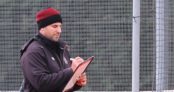Zufrieden mit seiner jungen Mannschaft: HCL-Coach Severin Schmidt. Zufrieden mit seiner jungen Mannschaft: HCL-Coach Severin Schmidt.