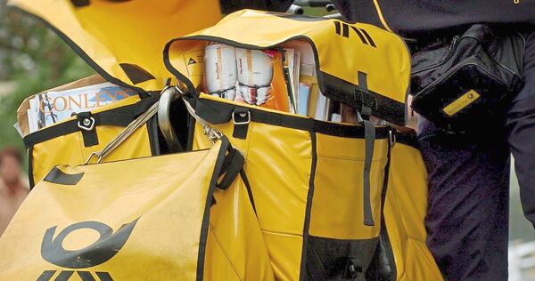 Anstatt die Post auszutragen, hat ein 38-Jähriger aus Ludwigsburg Briefe in den Müll geworfen. Anstatt die Post auszutragen, hat ein 38-Jähriger aus Ludwigsburg Briefe in den Müll geworfen.