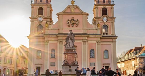 Ludwigsburg hat auch an einem Sonntag viel zu bieten. Ludwigsburg hat auch an einem Sonntag viel zu bieten.