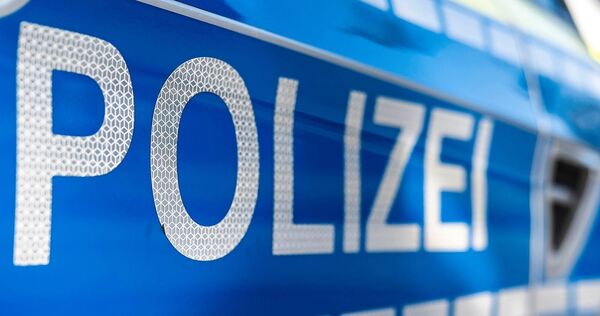 Die Polizei ermittelt. Die Polizei ermittelt.