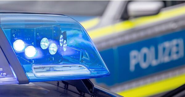Die Polizei sucht Zeugen. Die Polizei sucht Zeugen.