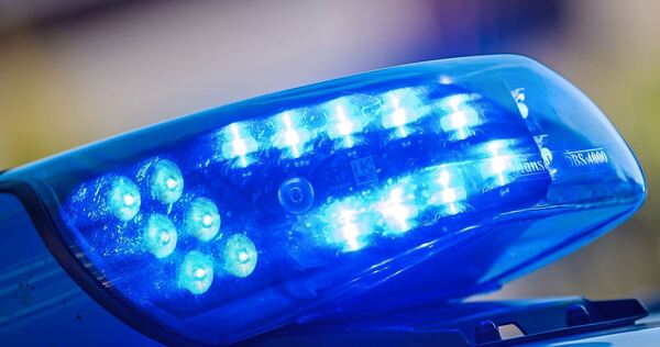 Die Polizei sucht Zeugen. Die Polizei sucht Zeugen.
