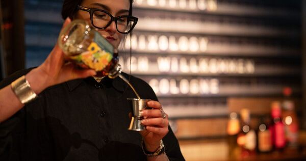 Clara Schoper gewinnt Cocktailwettbewerb Clara Schoper gewinnt Cocktailwettbewerb