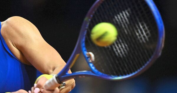 Am Himmelfahrtswochenende fliegen die Bälle auf den Tennisplätzen des TCL, gesucht wird der Bezirksmeister und die Bezirksmeiste Am Himmelfahrtswochenende fliegen die Bälle auf den Tennisplätzen des TCL, gesucht wird der Bezirksmeister und die Bezirksmeisterin.