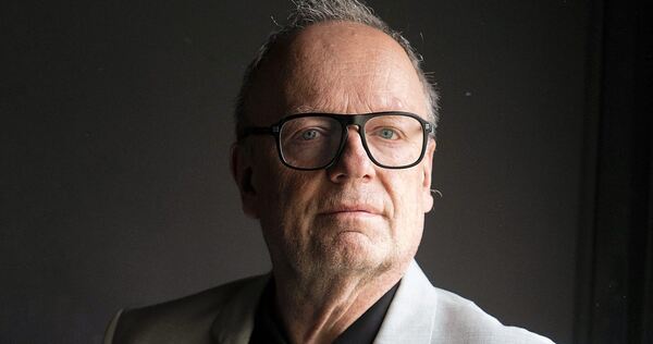 Positive Kraft aus Krisen gewinnen: Schauspielintendant Burkhard C. Kosminski blickt der neuen Spielzeit entgegen. Positive Kraft aus Krisen gewinnen: Schauspielintendant Burkhard C. Kosminski blickt der neuen Spielzeit entgegen.