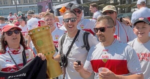 Gute Stimmung beim VfB-Fanclub Neckarschleife Benningen. Gute Stimmung beim VfB-Fanclub Neckarschleife Benningen.